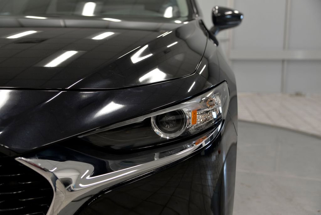 Used 2019 MAZDA MAZDA3 Sedan image 11