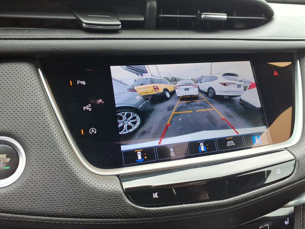 Used 2023 Cadillac XT5 Premium Luxury w/ Technology Package AWD/4WD image 24