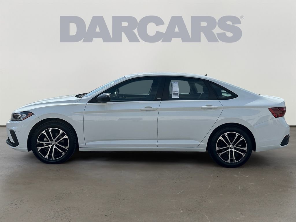 Used 2025 Volkswagen Jetta Sport image 4