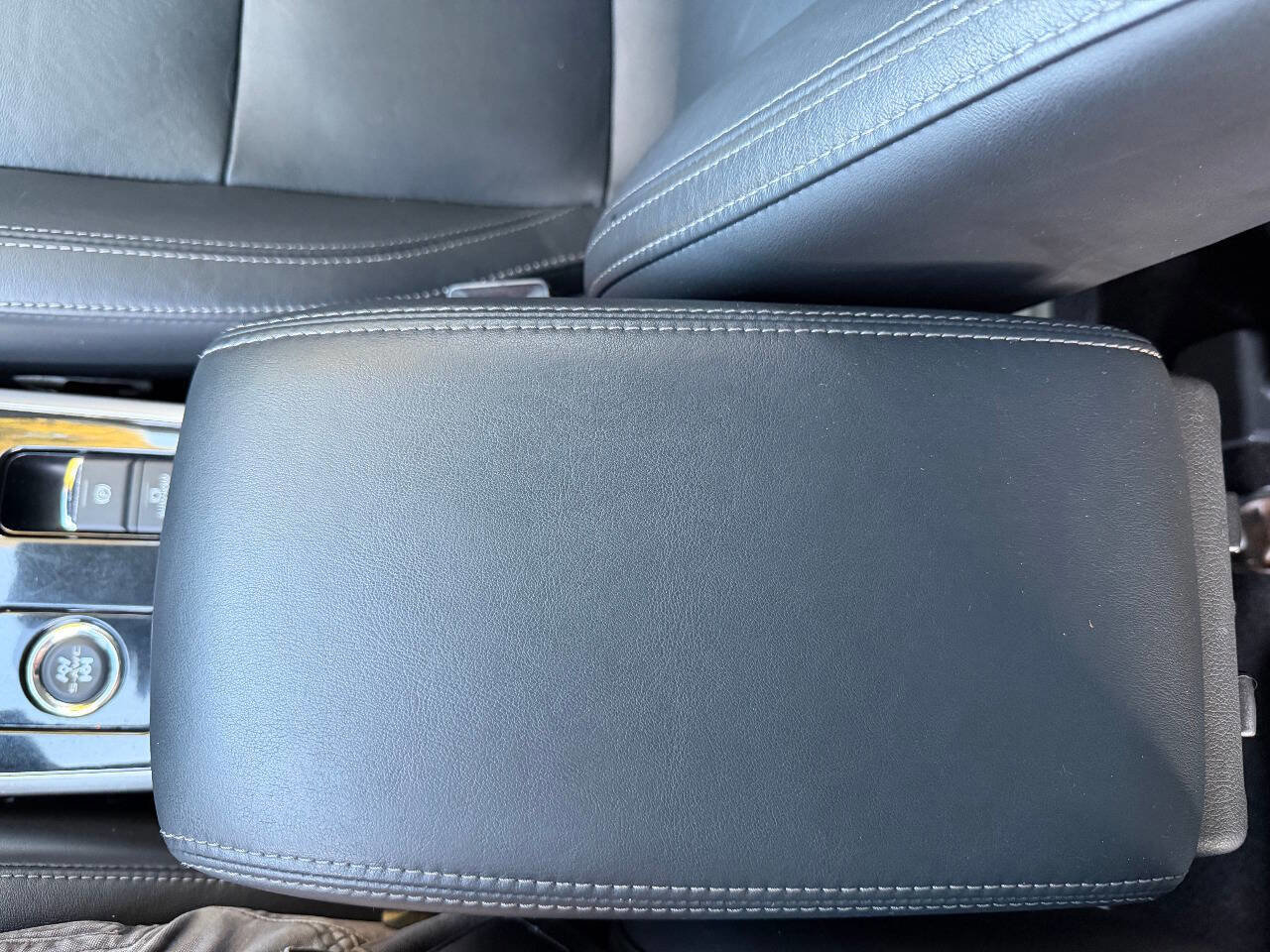 Used 2020 Mitsubishi Outlander SEL image 37