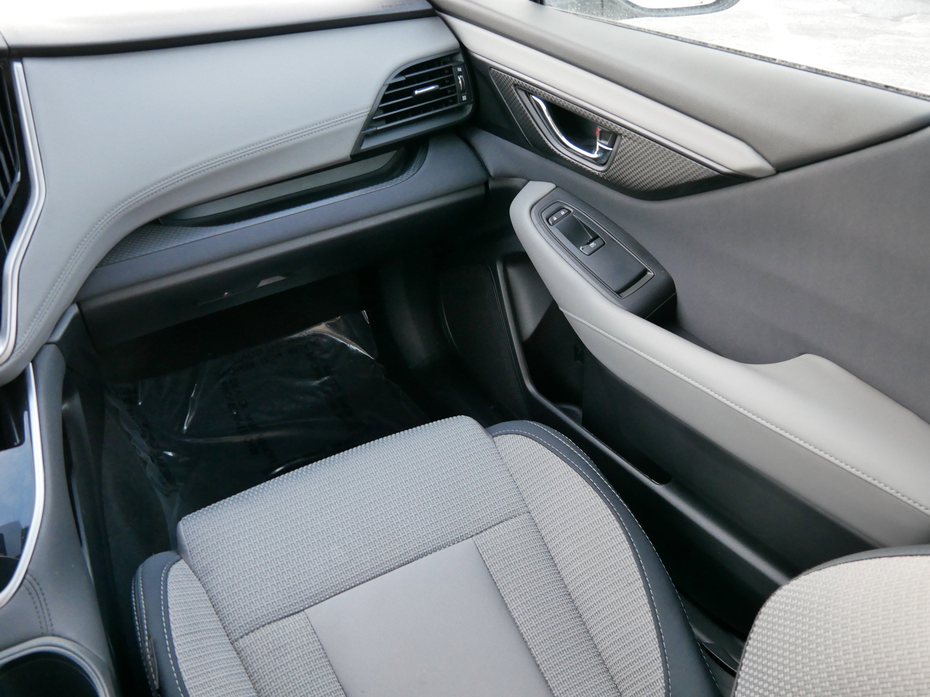 Certified 2025 Subaru Outback Premium image 11