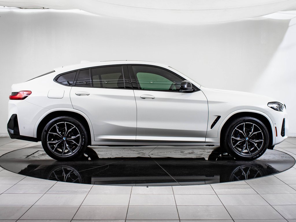 Used 2024 BMW X4 M40i w/ Premium Package image 11
