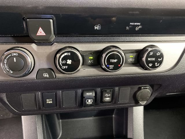 Used 2018 Toyota Tacoma SR5 AWD/4WD image 21