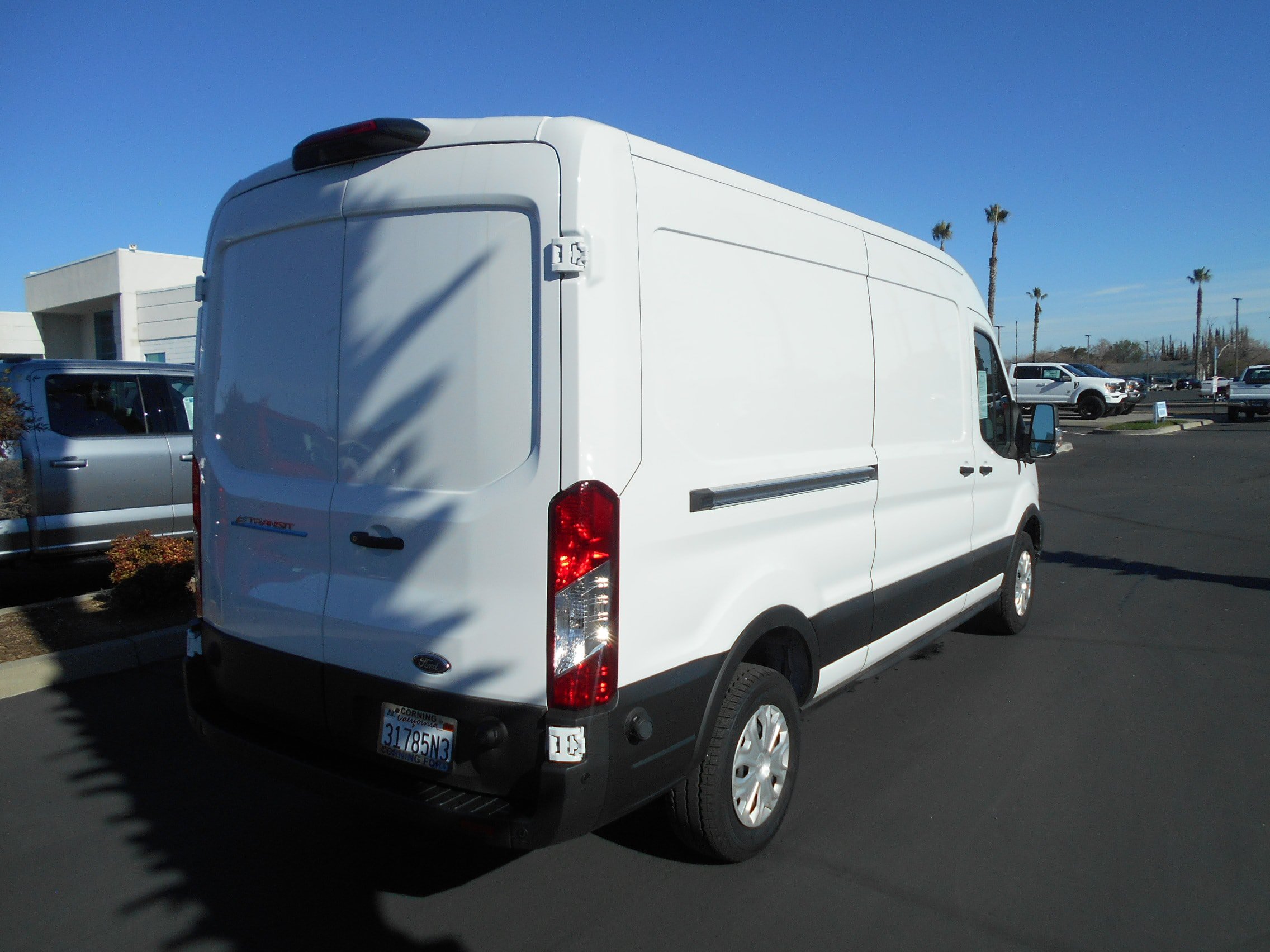 Used 2022 Ford E-Transit Medium Roof w/ Load Area Protection Package RWD image 4