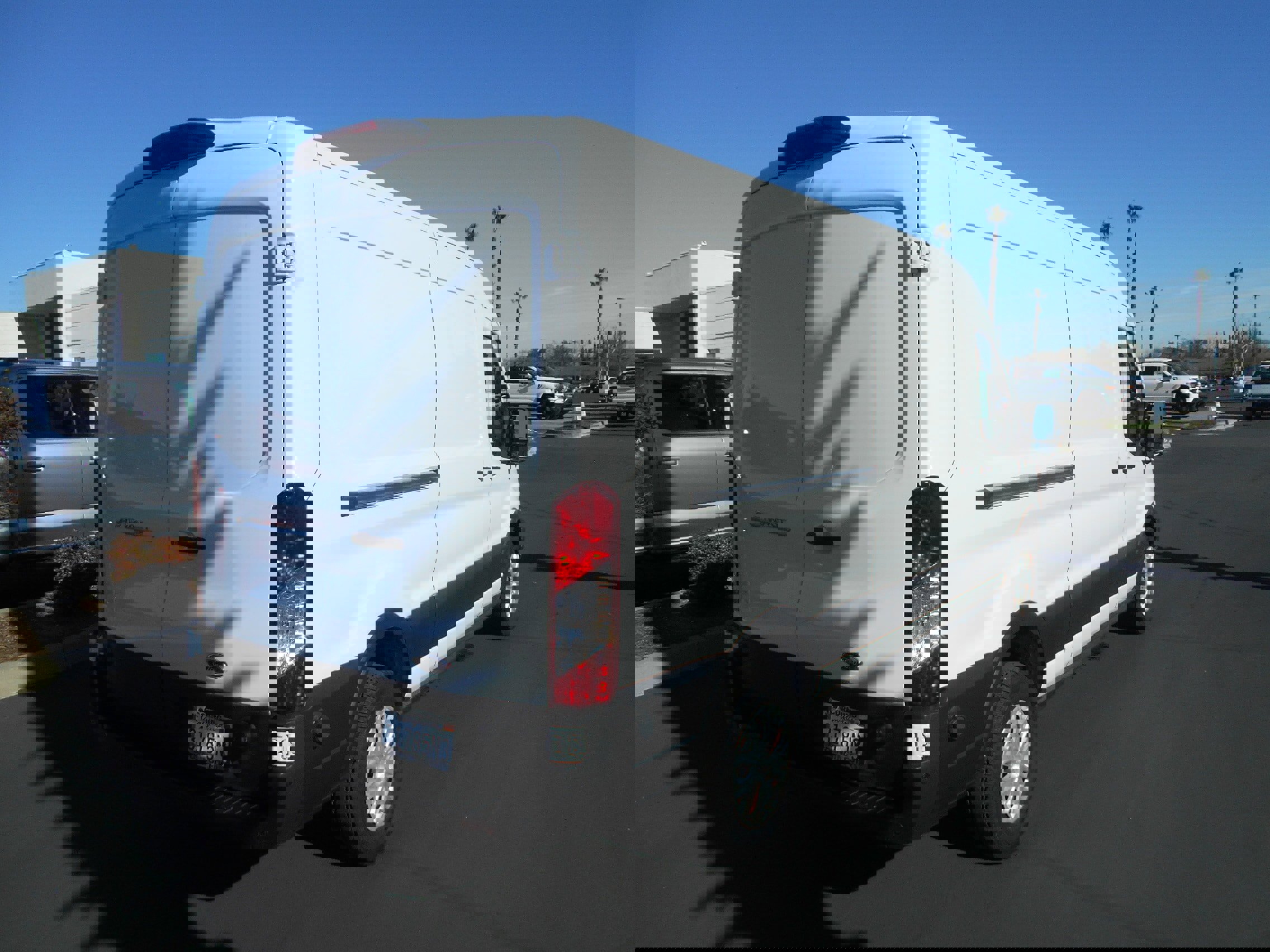 Used 2022 Ford E-Transit Medium Roof w/ Load Area Protection Package image 4