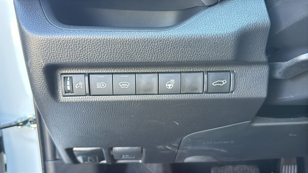 Used 2025 Toyota RAV4 XLE w/ Convenience Package AWD/4WD image 16