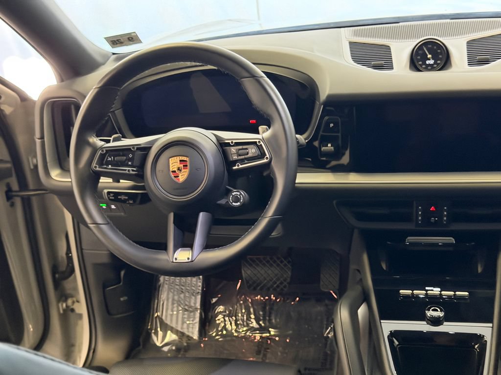 Certified 2024 Porsche Cayenne Coupe AWD/4WD image 20