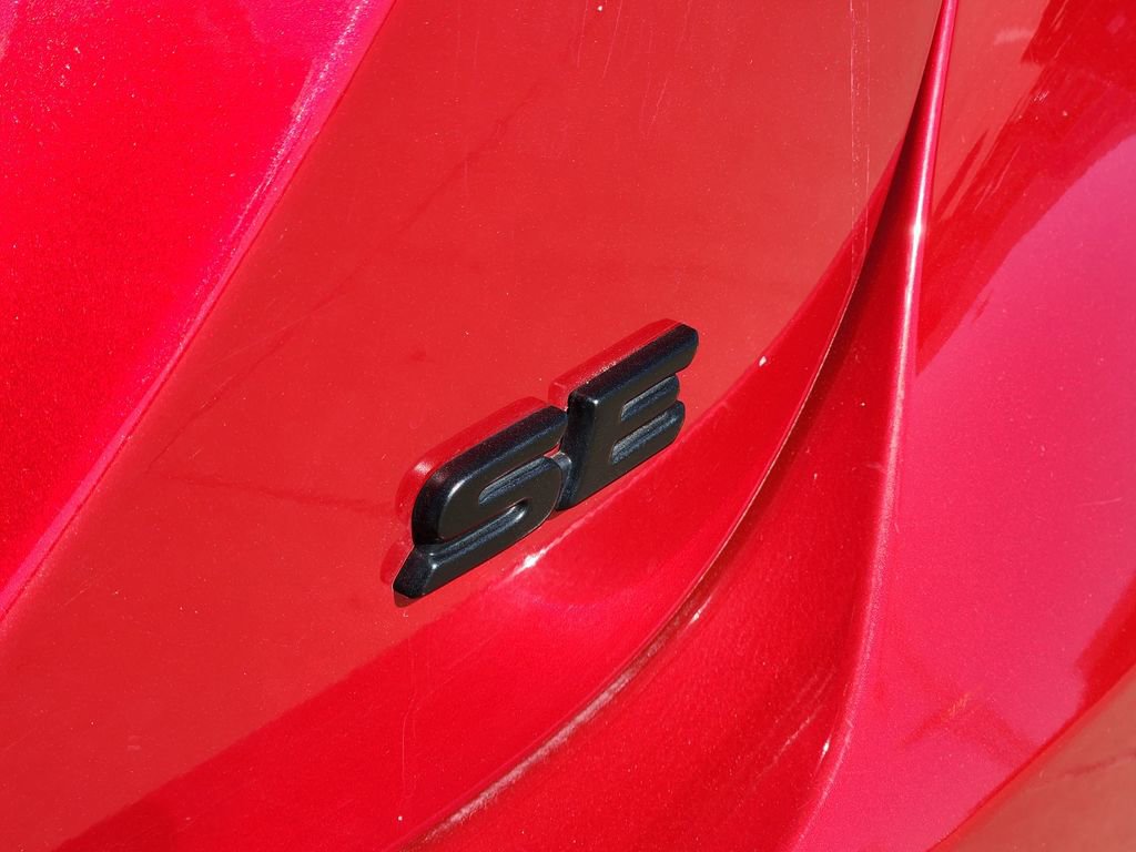 Used 2024 Toyota Camry SE image 14