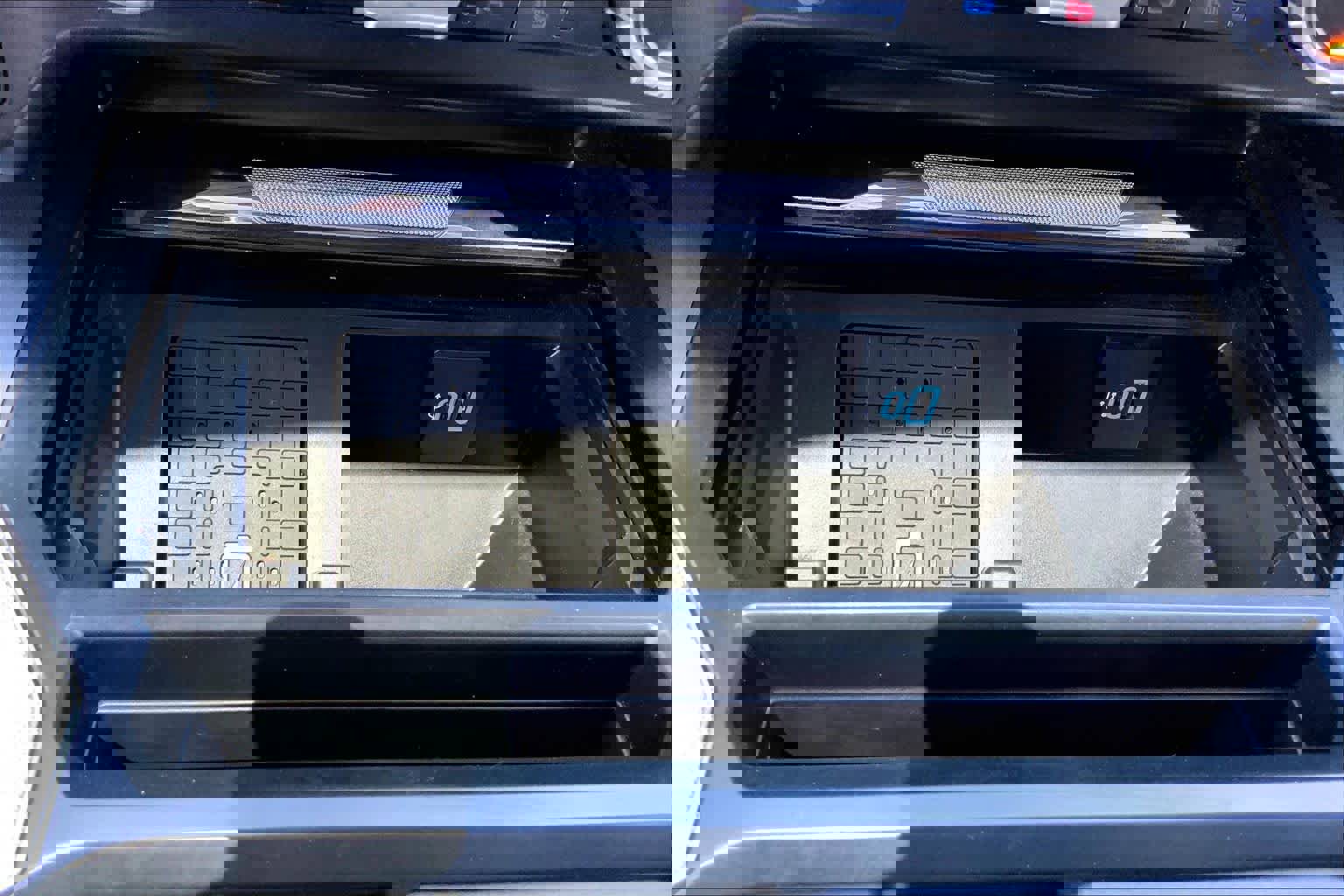 Used 2023 Ford F250 Lariat w/ Lariat Ultimate Package image 35