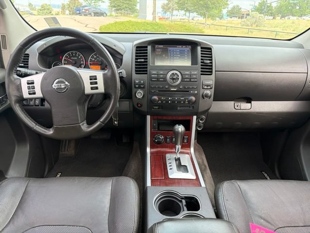 Used 2012 Nissan Pathfinder LE AWD/4WD image 30