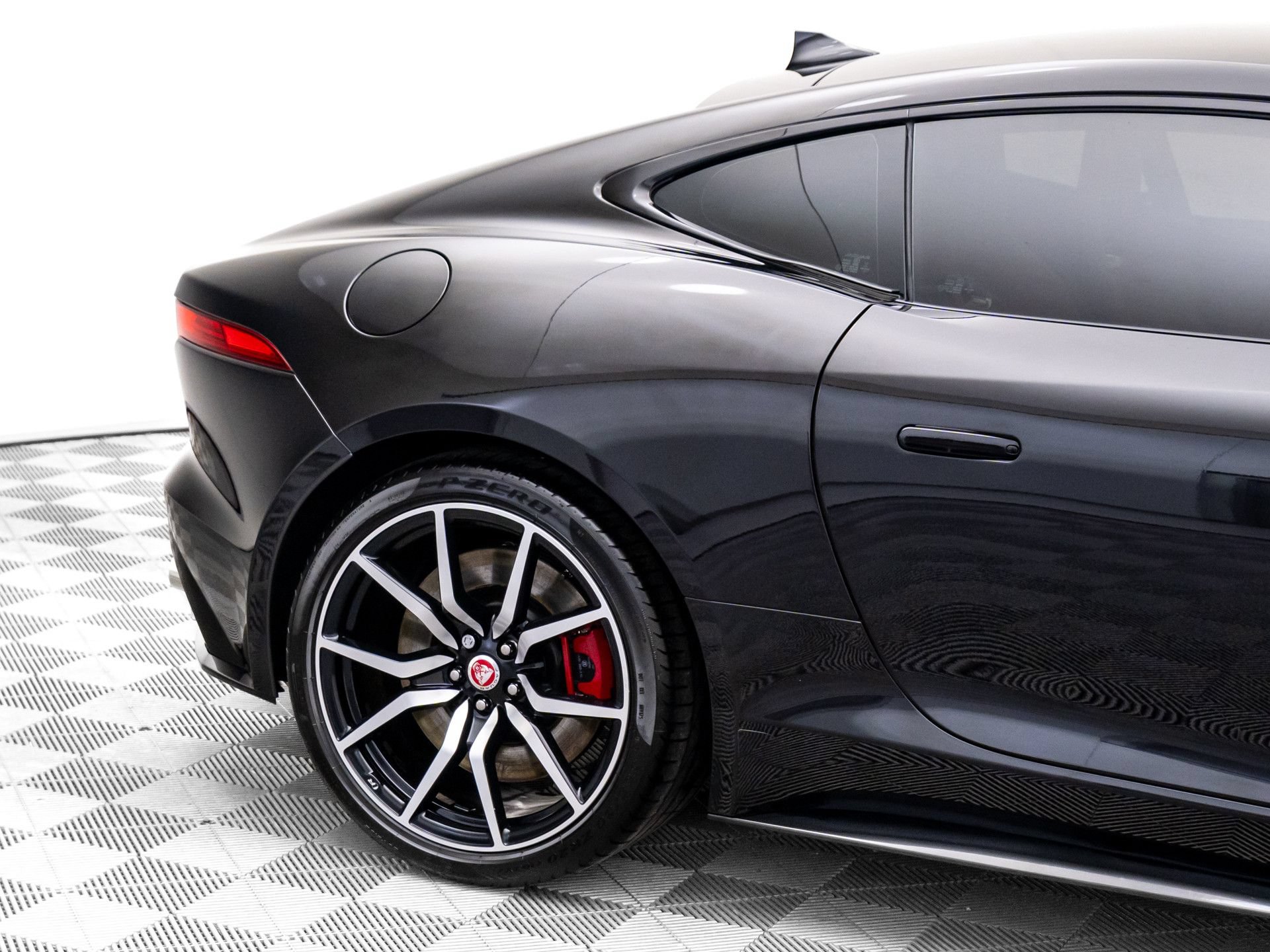 Used 2023 Jaguar F-TYPE R AWD/4WD image 31