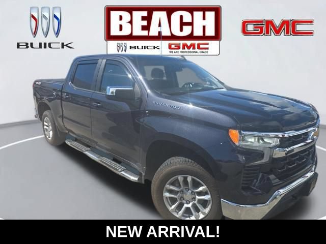 Used 2022 Chevrolet Silverado 1500 LT AWD/4WD image 1