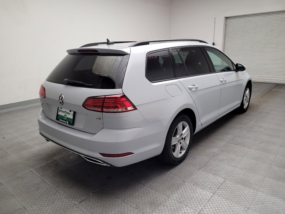 Used 2018 Volkswagen Golf SE image 9