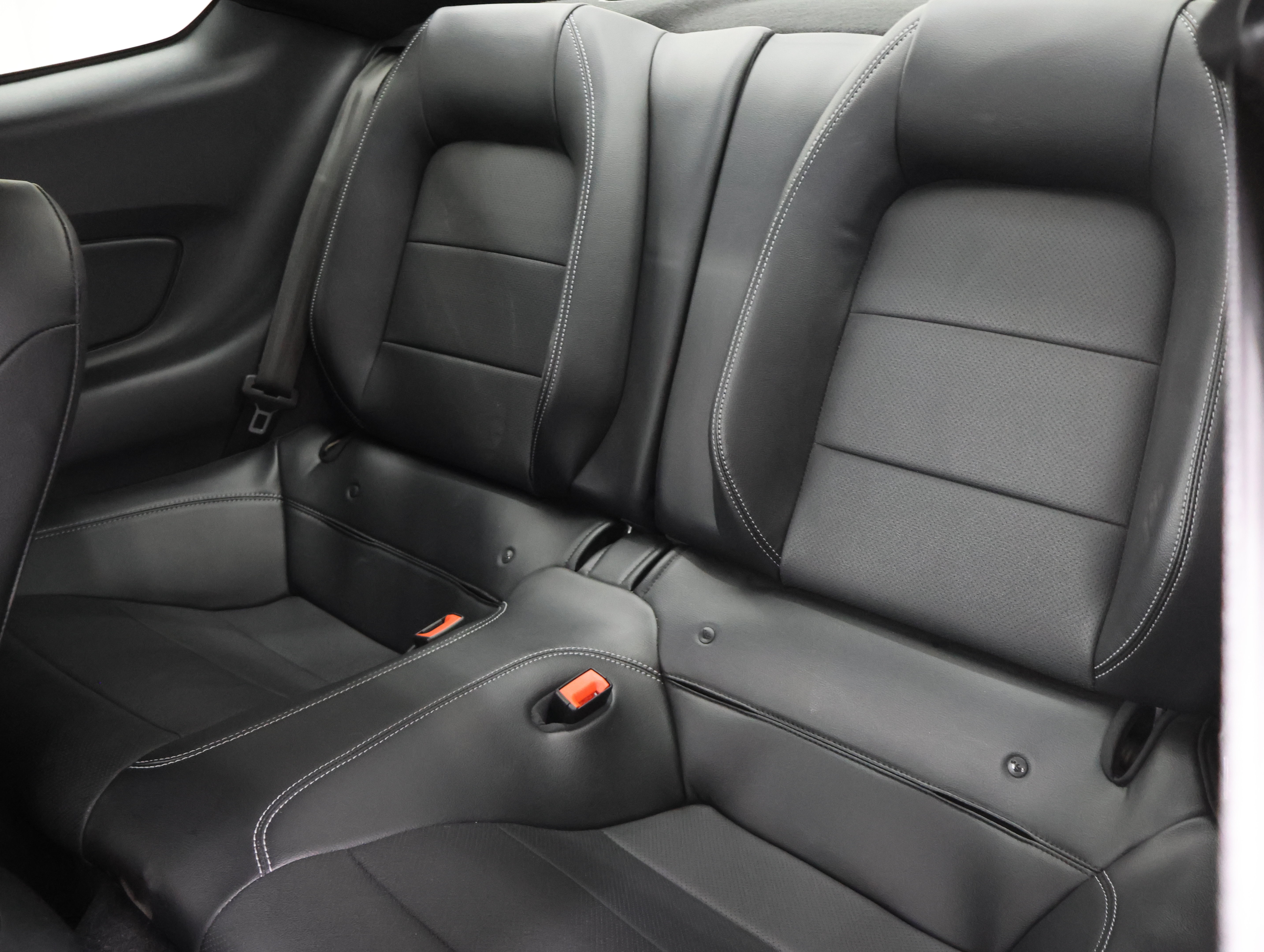 Used 2020 Ford Mustang GT Premium RWD image 9