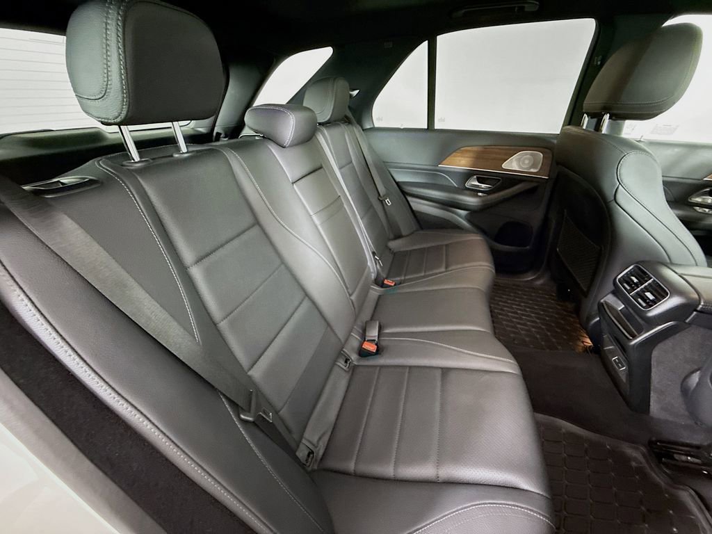 Used 2025 Mercedes-Benz GLE 450e 4MATIC image 27