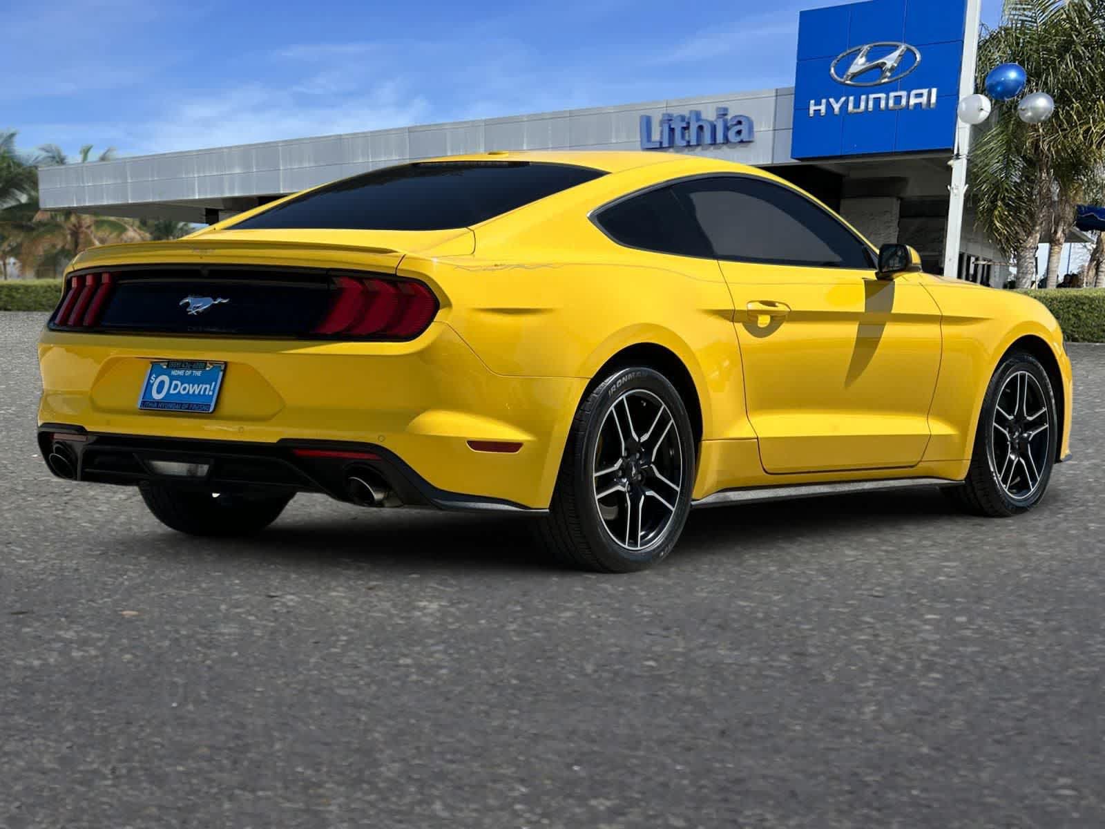 Used 2018 Ford Mustang Premium w/ Equipment Group 201A RWD image 3