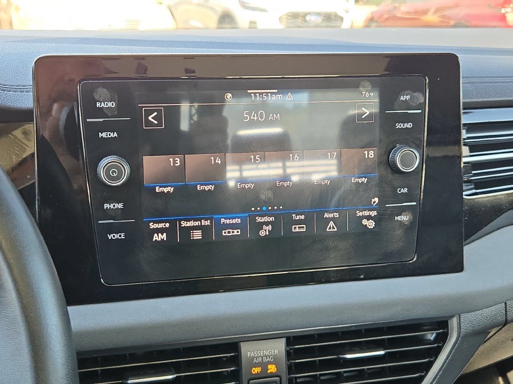 Used 2026 Volkswagen Jetta SE FWD image 19