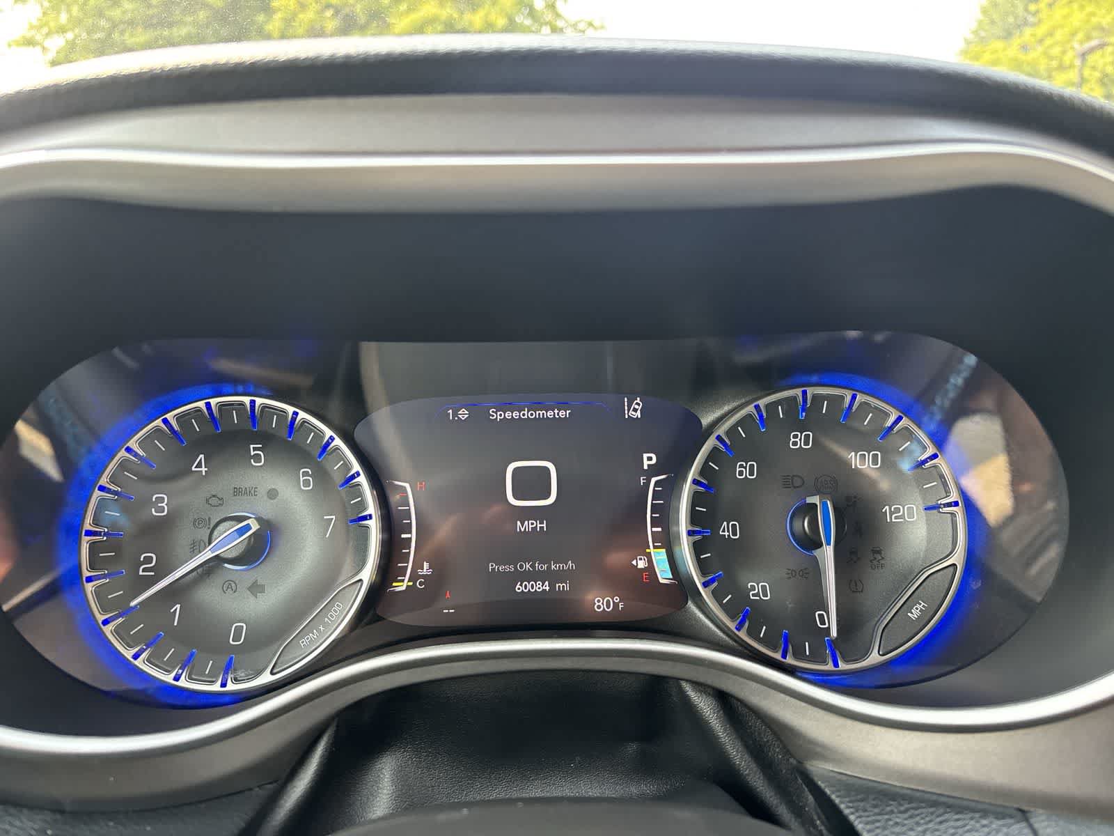 Used 2021 Chrysler Pacifica Touring-L FWD image 13
