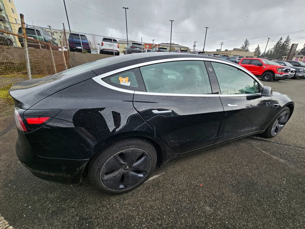 Used 2019 Tesla Model 3 Standard Range Plus image 8