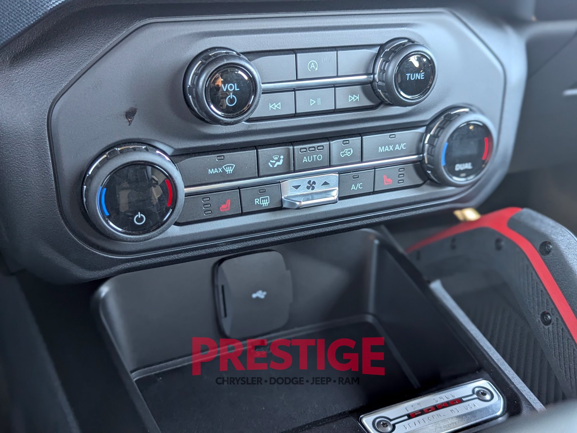 Used 2023 Ford Bronco Heritage Edition AWD/4WD image 22