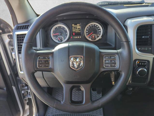 Used 2016 RAM 1500 Classic SLT RWD image 14