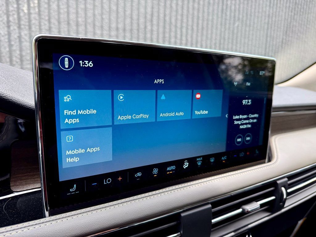 New 2025 Lincoln Corsair Grand Touring AWD/4WD image 32