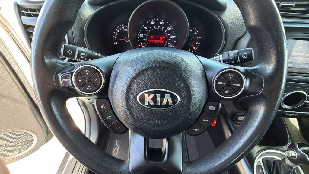 Used 2017 Kia Soul + image 18