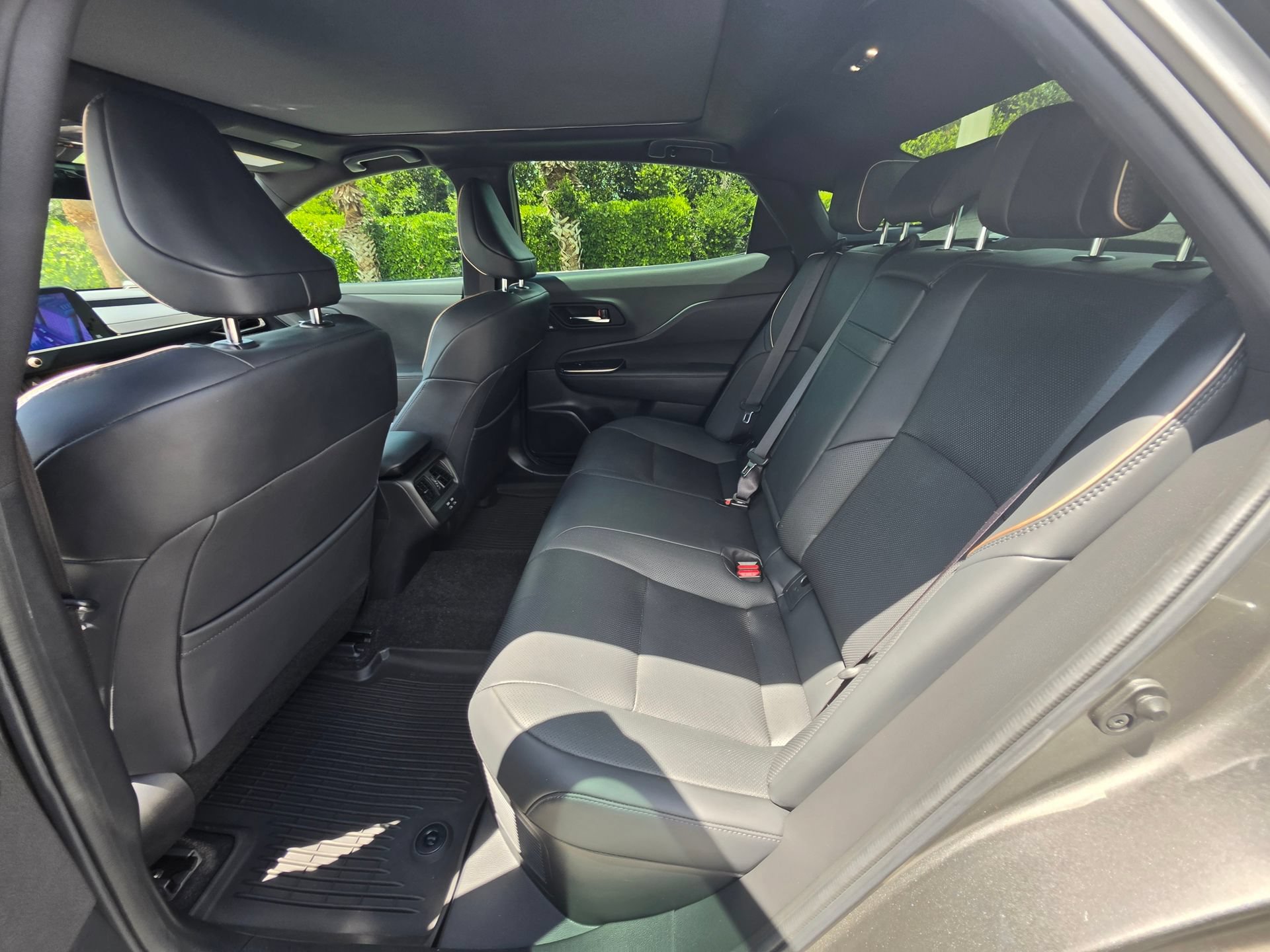Used 2023 Toyota Crown Platinum AWD/4WD image 23