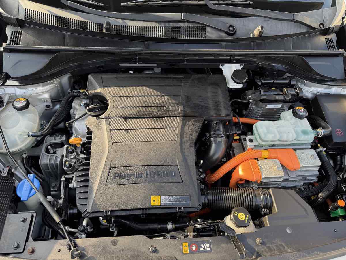 Used 2018 Kia Niro EX image 9