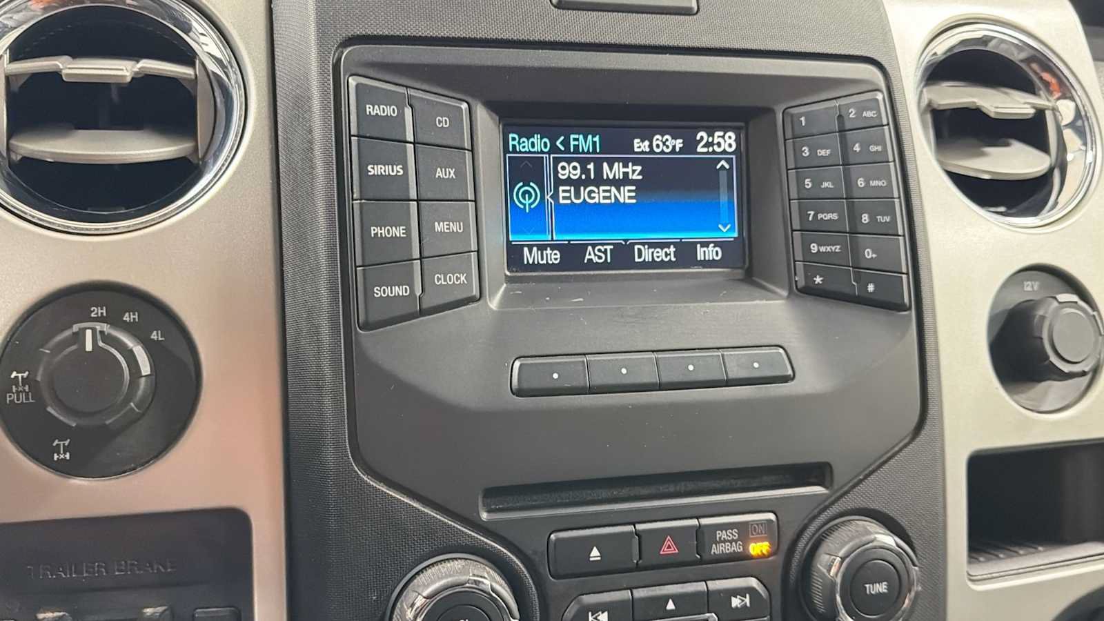 Used 2014 Ford F150 XLT w/ Equipment Group 302A Luxury AWD/4WD image 18