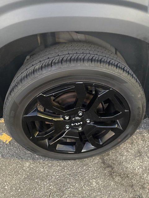 Certified 2024 Kia Seltos X-Line image 5