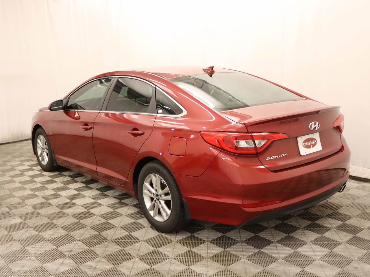 Used 2015 Hyundai Sonata SE w/ Option Group 09 FWD image 3