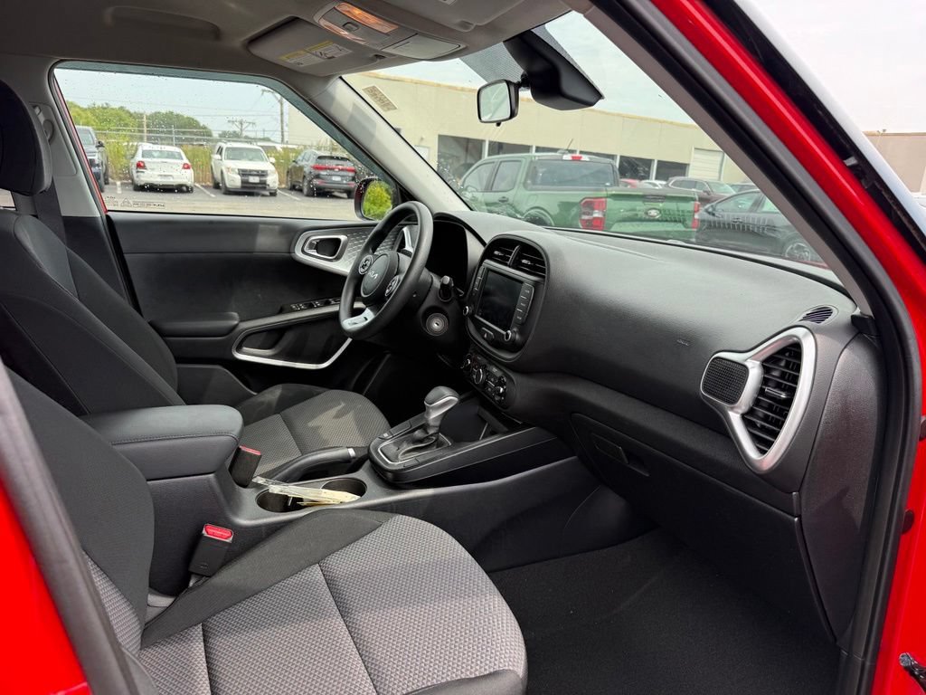 Used 2022 Kia Soul LX w/ Technology Package FWD image 15