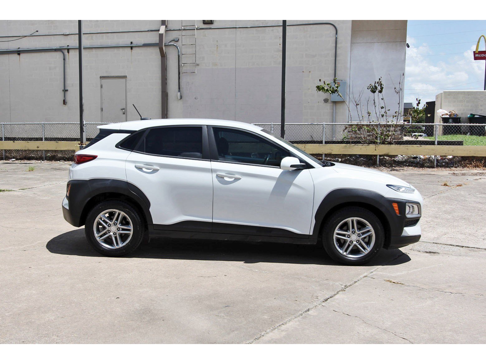 Used 2020 Hyundai Kona SE FWD image 2