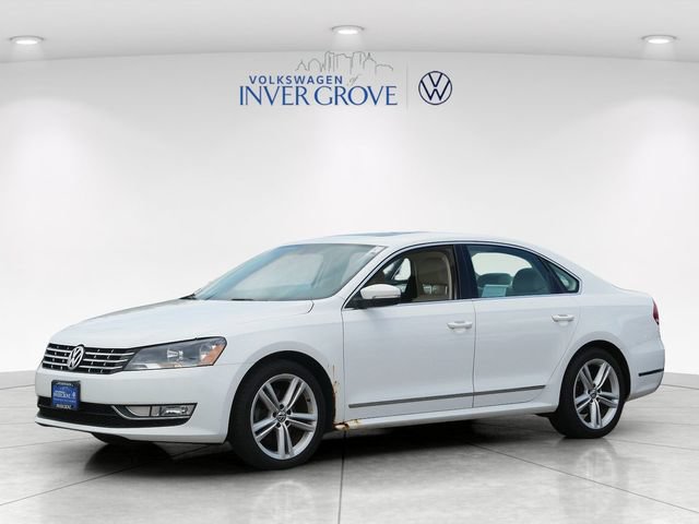 Used 2014 Volkswagen Passat 1.8T SEL Premium FWD image 3
