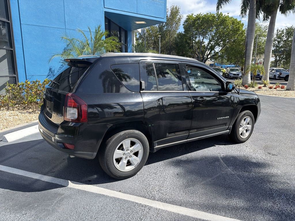 Used 2014 Jeep Compass Latitude FWD image 8