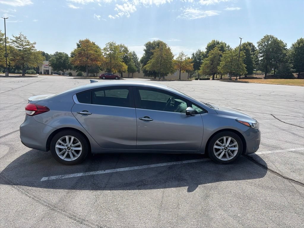Used 2017 Kia Forte S w/ S Technology Package FWD image 3