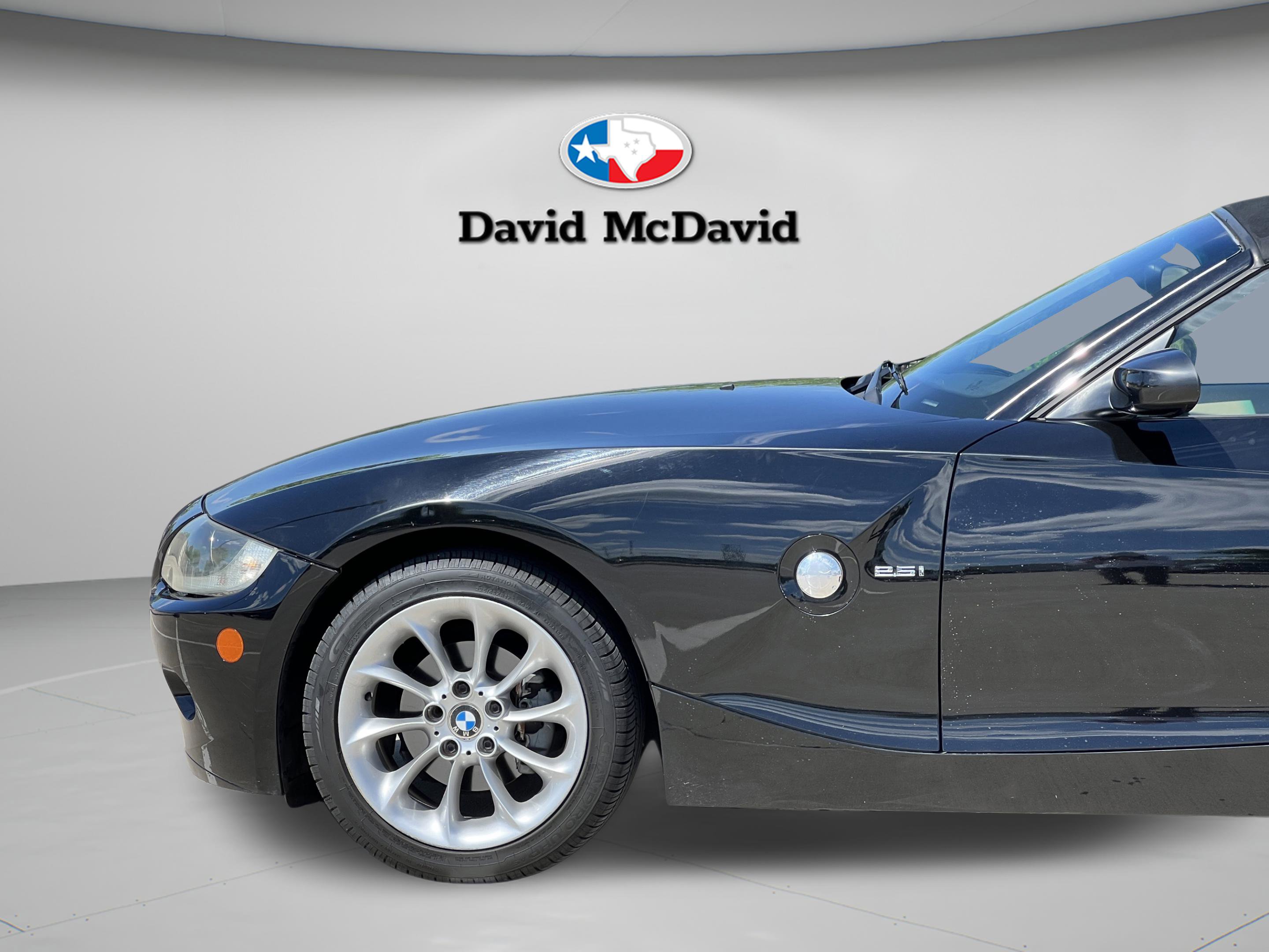 Used 2005 BMW Z4 2.5i image 28