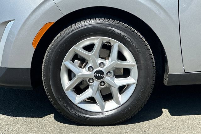 Used 2023 Kia Soul LX w/ LX Technology Package image 29