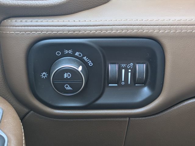 Used 2020 RAM 3500 Limited image 29