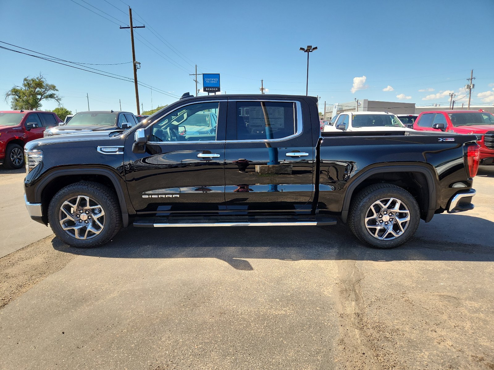 New 2026 GMC Sierra 1500 SLT image 2