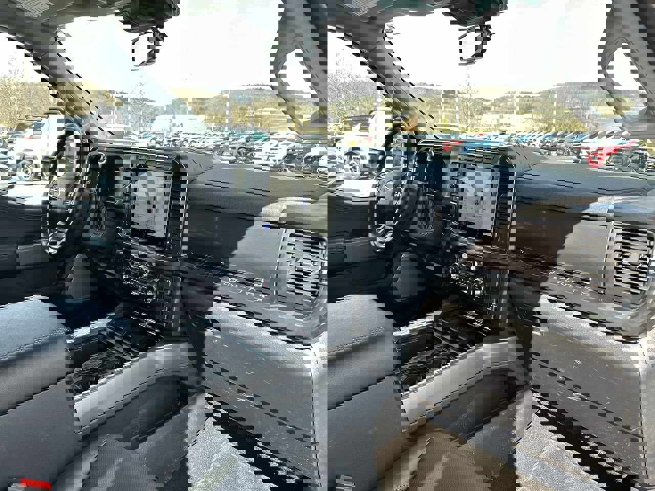 Used 2024 Ford F250 Lariat image 16