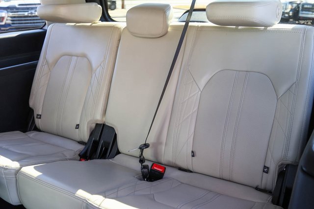 Used 2020 Ford Expedition Platinum image 17