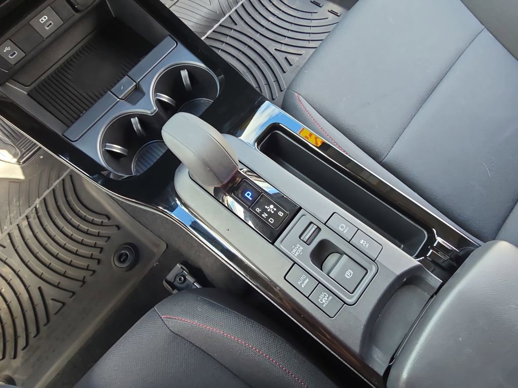 Used 2025 Toyota Prius Plug-In Hybrid image 25