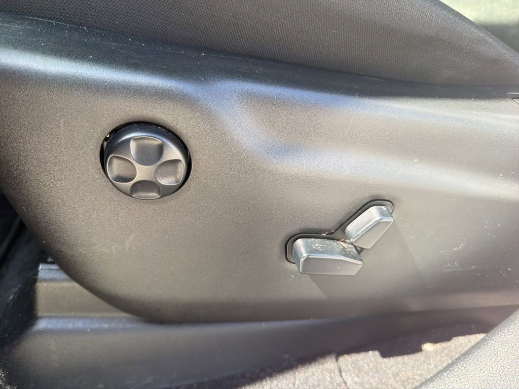 Used 2020 Jeep Grand Cherokee Laredo image 15