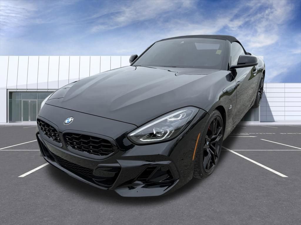 Used 2024 BMW Z4 M40i w/ Premium Package image 6