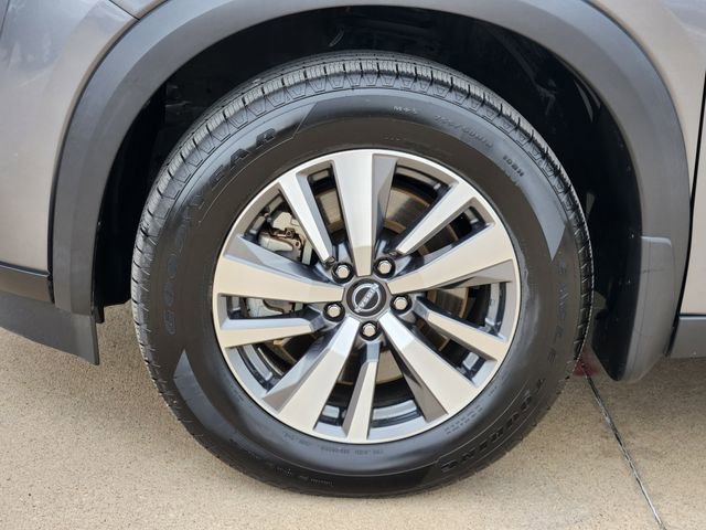 Used 2024 Nissan Pathfinder SL w/ Cargo Package FWD image 18