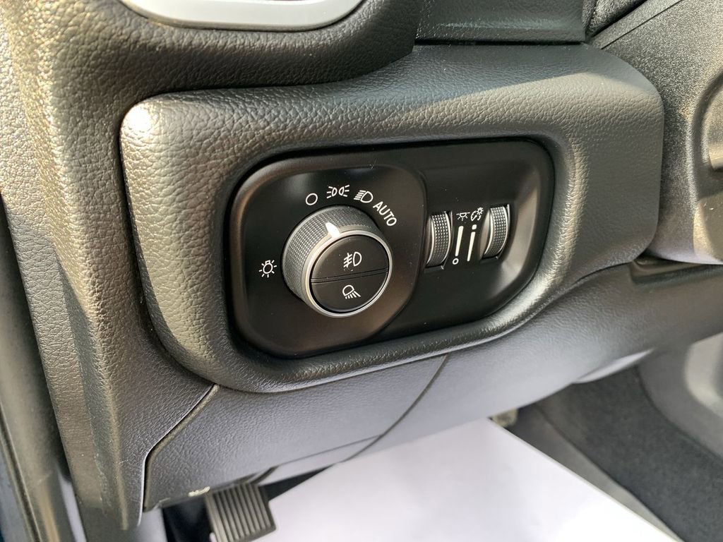 Used 2020 RAM 2500 Big Horn w/ Level 1 Equipment Group image 14