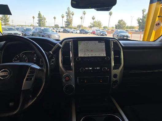 Used 2020 Nissan Titan SV w/ SV Convenience Package AWD/4WD image 9