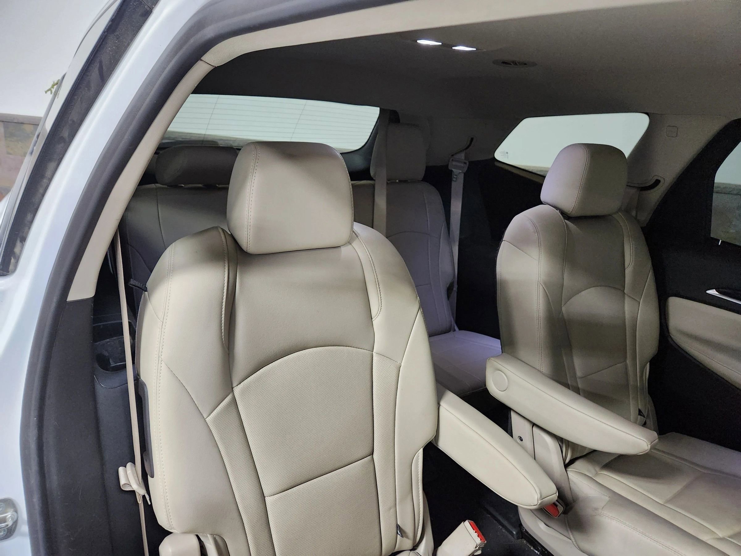 Used 2019 Buick Enclave Essence image 22